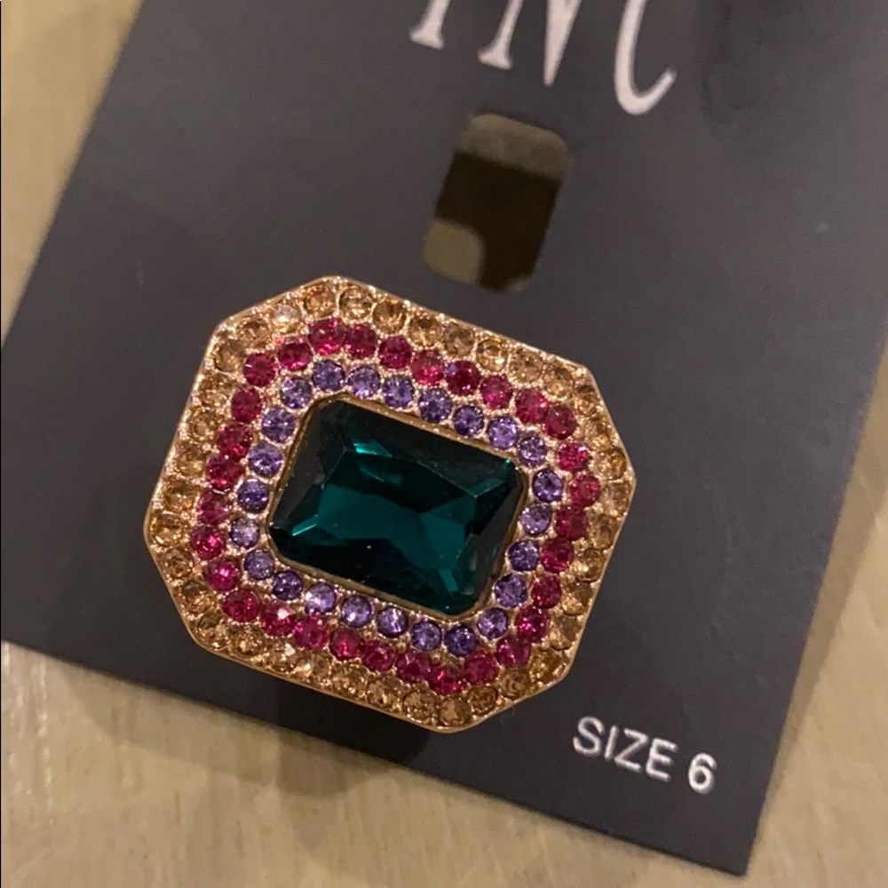 Ring - Picture 2 of 5